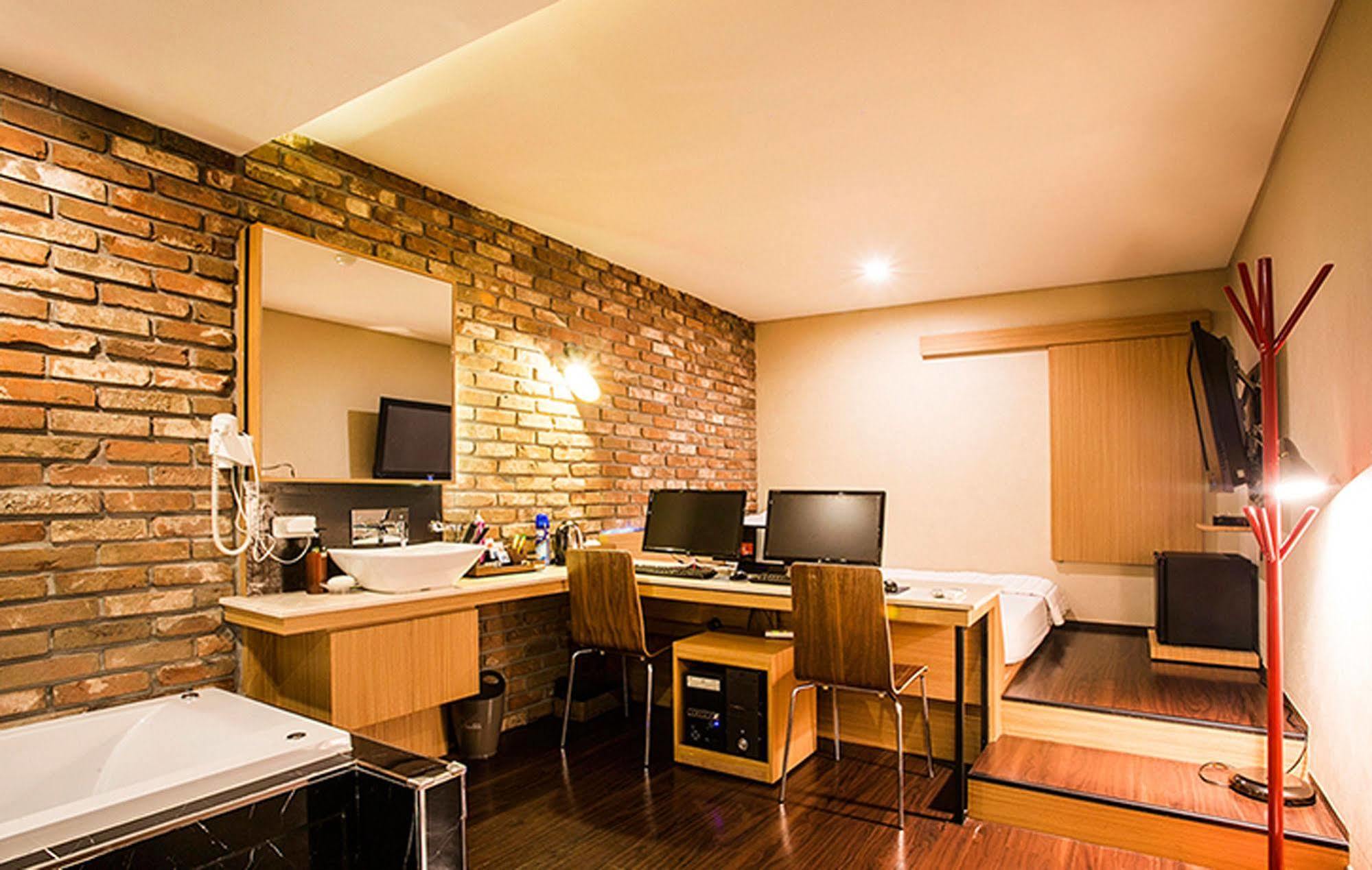 Comma Hotel Busan Eksteriør billede
